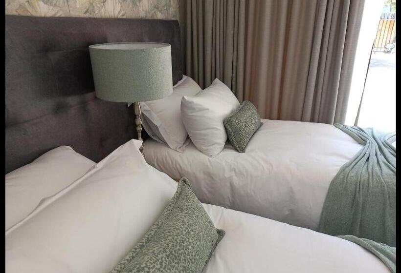 פנסיון Cronin Luxury Accommodation Room 1