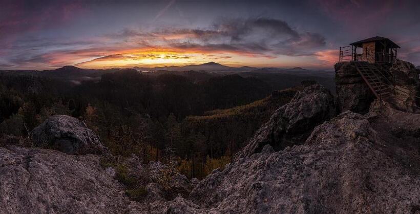 פנסיון Penzion švýcarský Dvůr