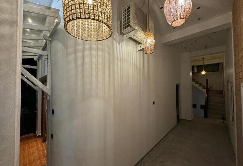 펜션 Ocean Air Guesthouse And Villa Weligama   Minute To Waves