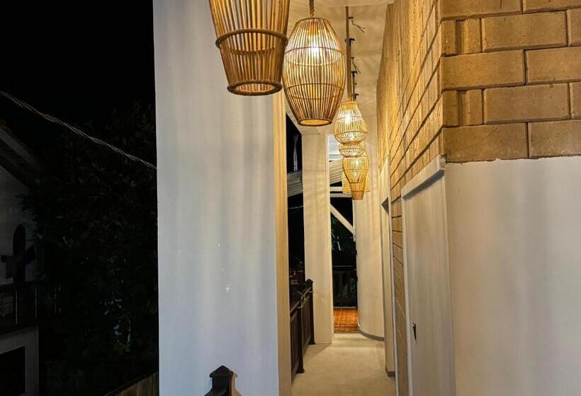 펜션 Ocean Air Guesthouse And Villa Weligama   Minute To Waves