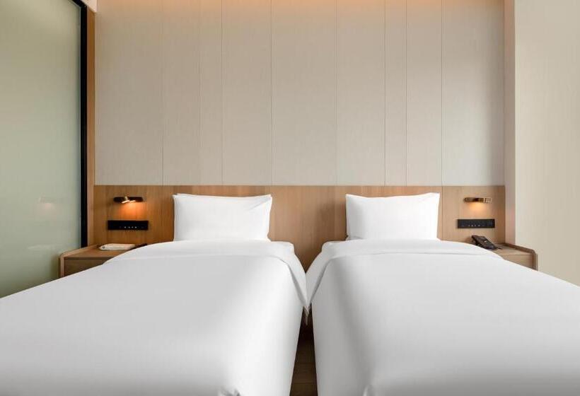 The Coli Hotel Jinan