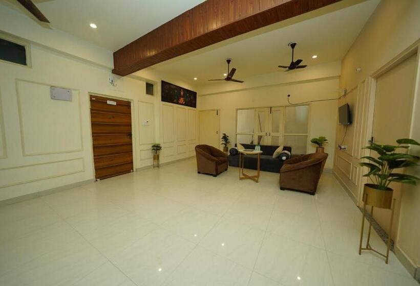 فندق صغير Golden Lotus Varanasi