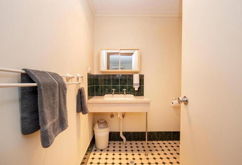 Ardrossan Hotel Motel