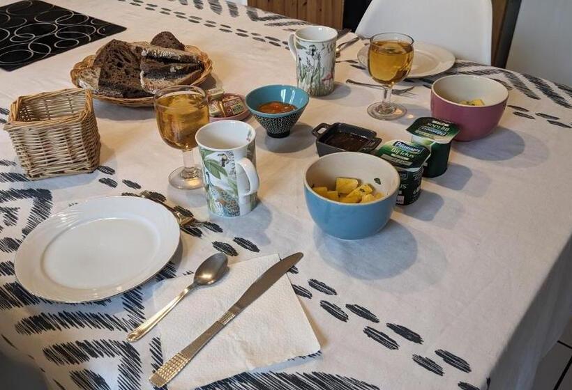 住宿加早餐  Au Dessus Des Arcades