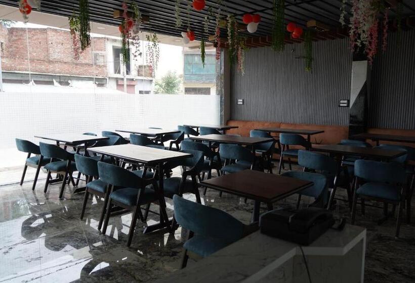 Green Sarovar Hotel & Restaurant