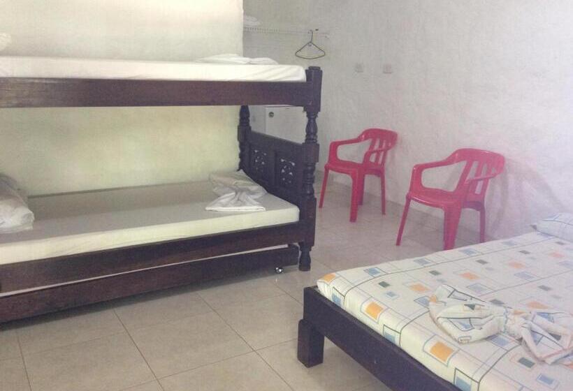 בית מלון כפרי Centro Recreacional Villa Clarita