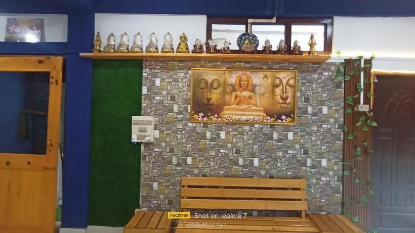 酒店 Eight Lucky Homestay