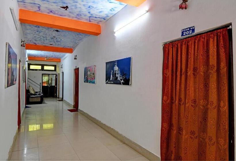 בית מלון כפרי Oyo Flagship Kasturi