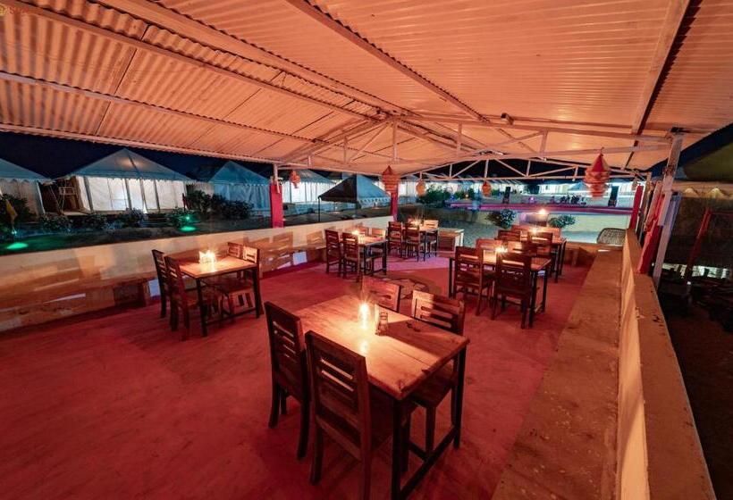 ホテル Sam Dunes Safari Campus