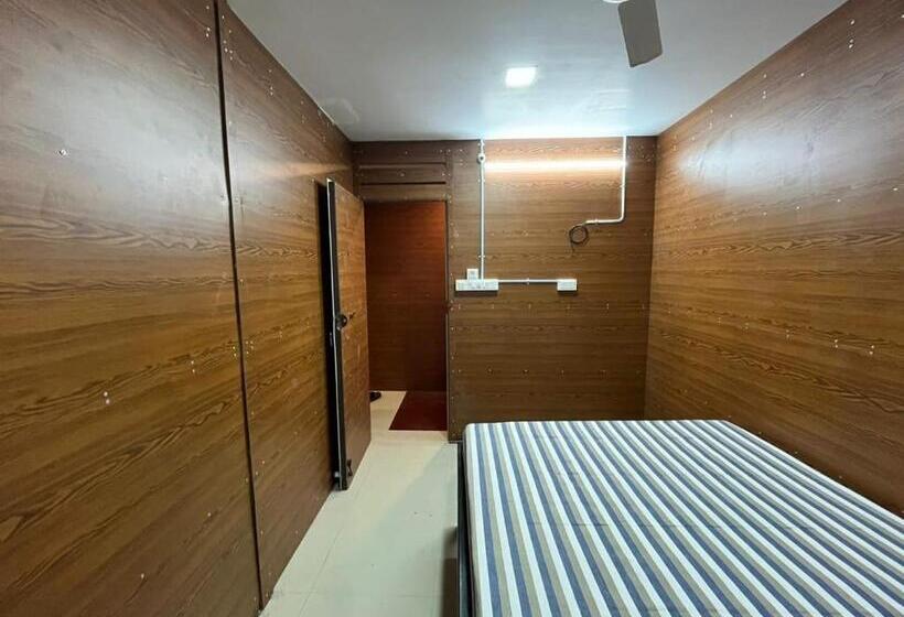 Отель Sri Balaji Lodging