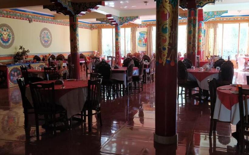 Hotel The Druk Ladakh