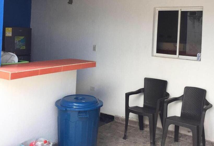 פנסיון Alkimia Beach