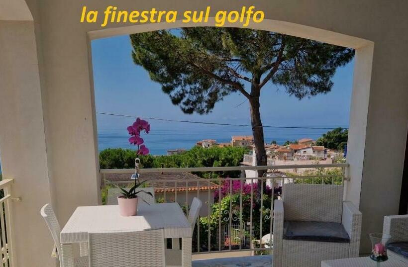 ペンション La Finestra Sul Golfo