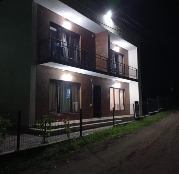 پانسیون Leoni