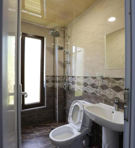 پانسیون Leoni