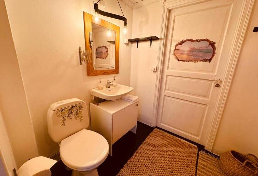 Пансион Rustic Haven Bed And Breakfast Near Klarälvsbanan And Swimming Area