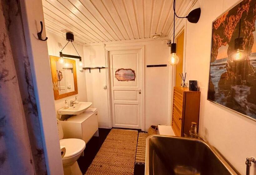 Пансион Rustic Haven Bed And Breakfast Near Klarälvsbanan And Swimming Area