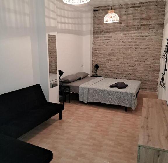 پانسیون Liam Studio In Sevilla Centric