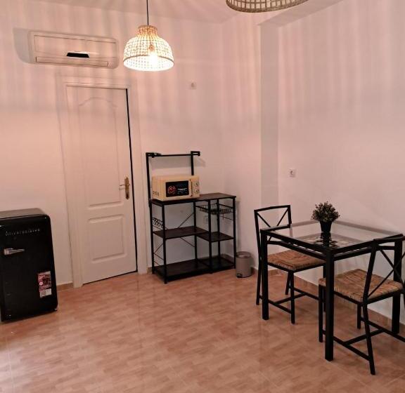 پانسیون Liam Studio In Sevilla Centric