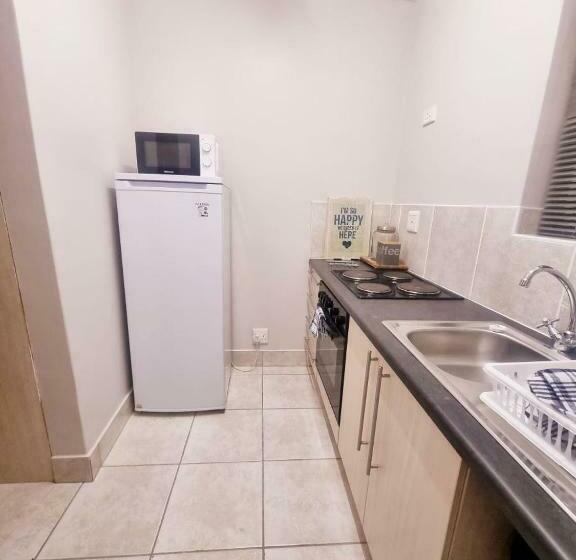 膳宿费 The Boulders Langebaan