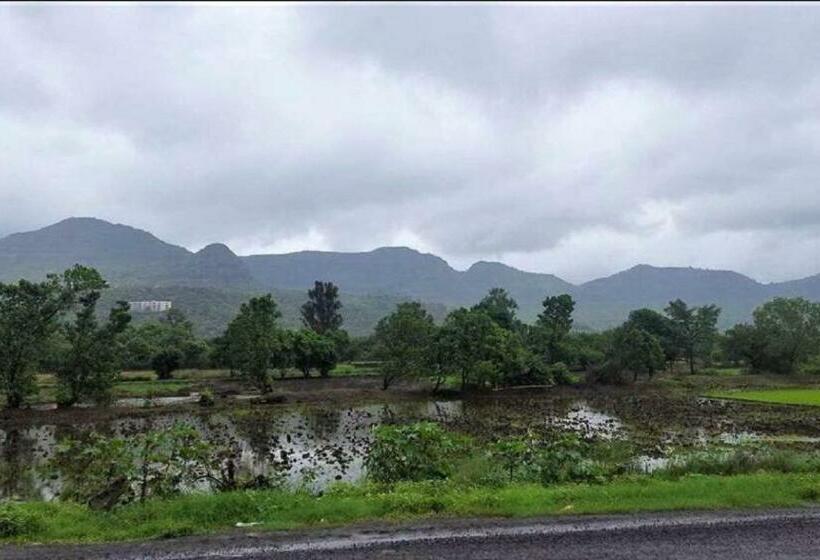 Resort Raaviz Recidency