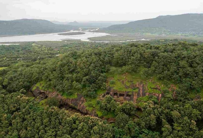 Resort Raaviz Recidency