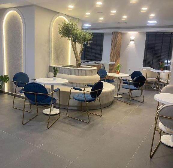 Rosella Royal Suit   روزيلا رويال