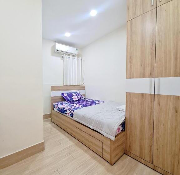 The Hidden Hogwarts   Nearly Bùi Viện Walking Street