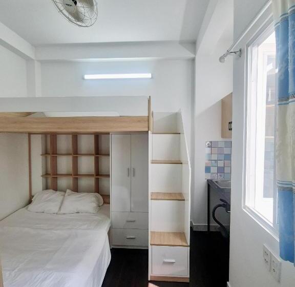 The Hidden Hogwarts   Nearly Bùi Viện Walking Street