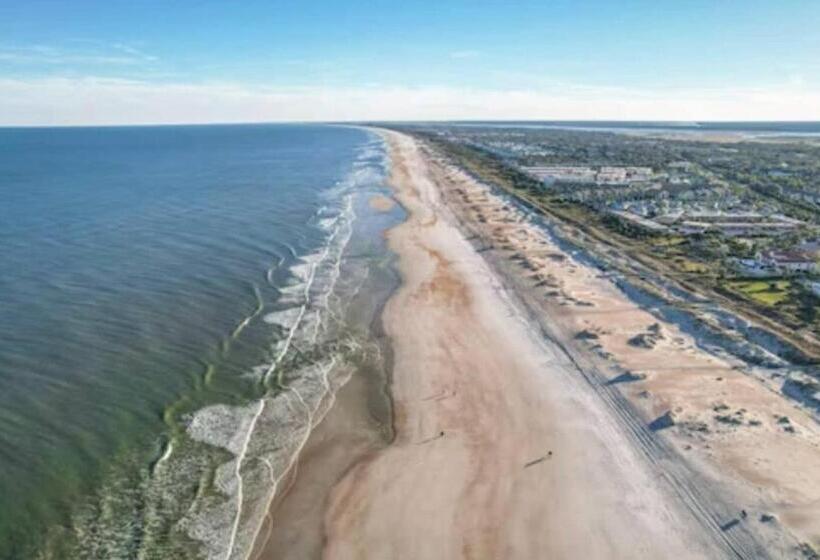 فندق صغير Beach Cottage Steps From The Ocean