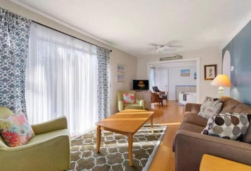 فندق صغير Beach Cottage Steps From The Ocean