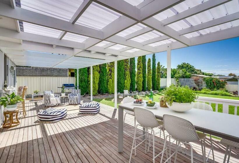 فندق صغير On Birchall   Main House And Bunk House   Byo Linen