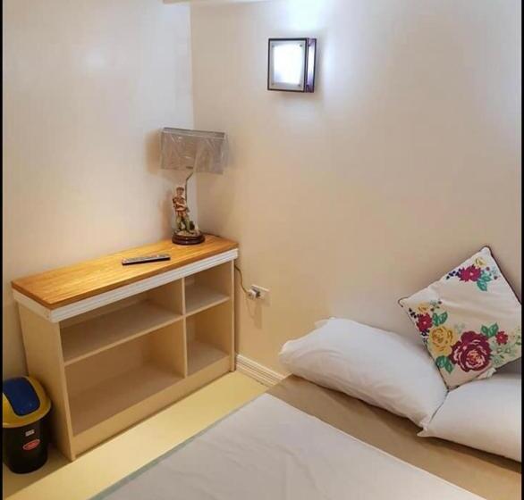 هاستل Rj Travellers Inn