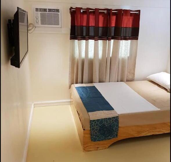 فندق صغير Rj Travellers Inn