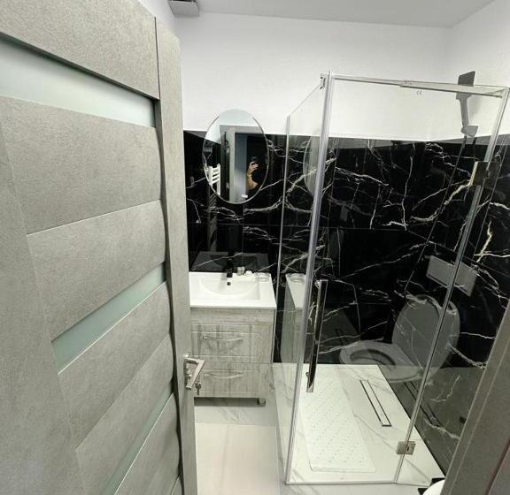 مبيت وإفطار Popasul Lui Gicuță