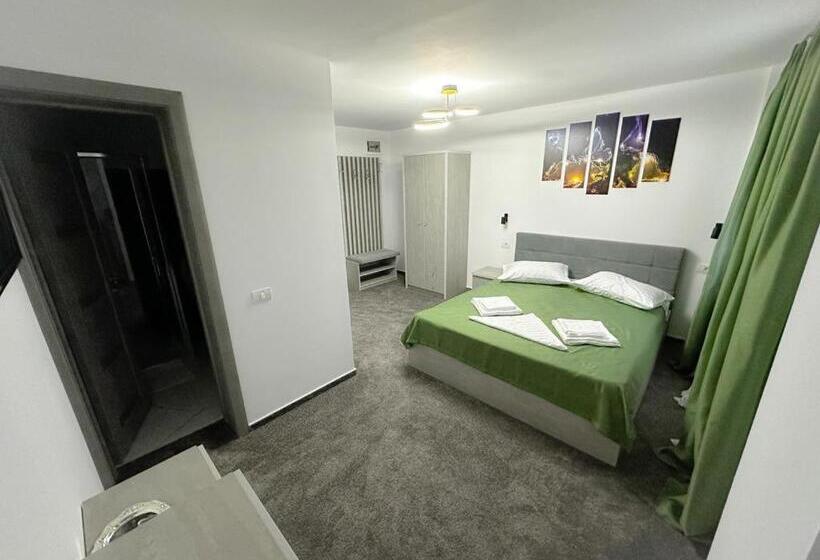 مبيت وإفطار Popasul Lui Gicuță