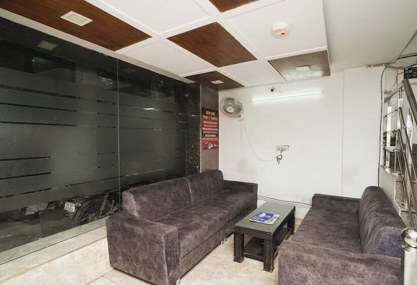 Отель A V International