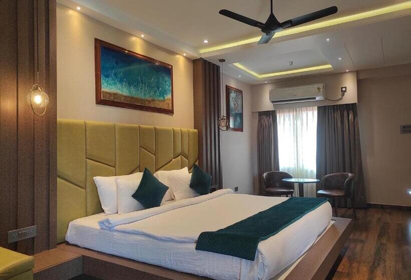 هتل The Dibrugarh Resort