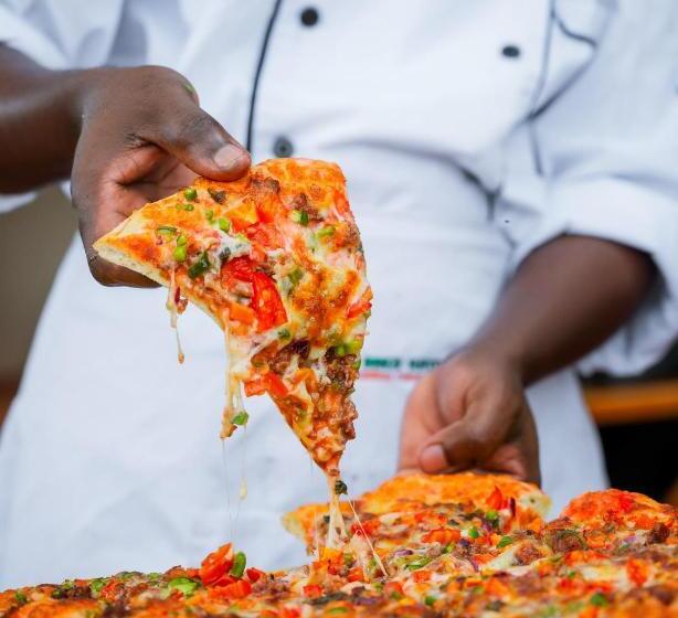 هتل La Brezi Suites