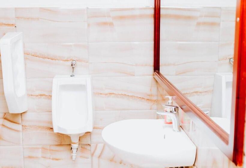 هتل La Brezi Suites