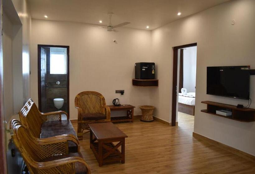 فندق Nt Grand Yercaud