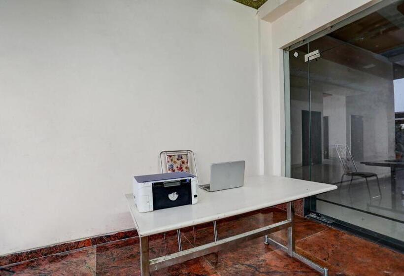 酒店 Oyo Anurag Paradise