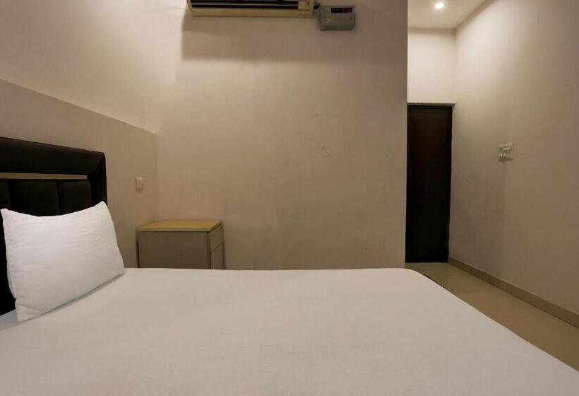 Hotel Oyo Hello Home