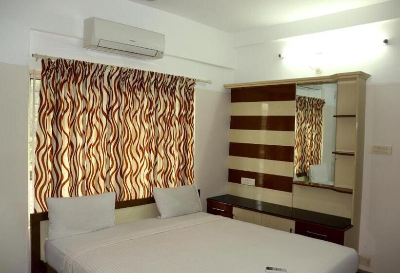 هتل Uthradam Towers