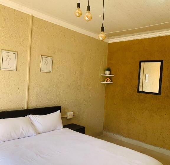 بنسيون Asante Sana Guest House