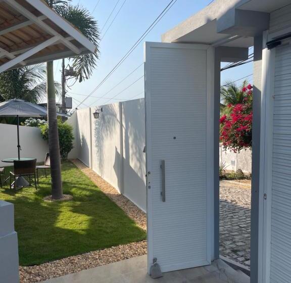 پانسیون Charlotte House