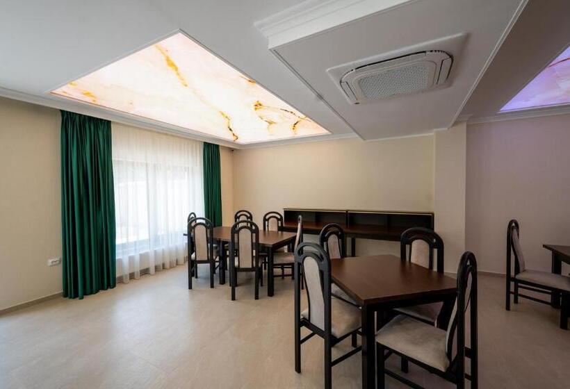 펜션 Evergreen Chalet