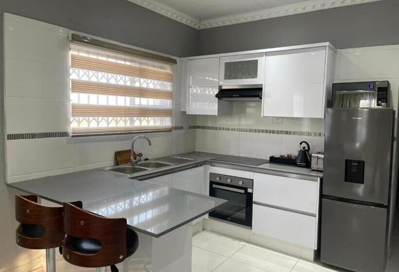 פנסיון Kings View Exclusive Villas