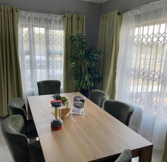 פנסיון Kings View Exclusive Villas