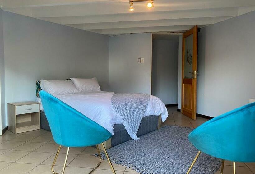 ペンション Manzi Villa